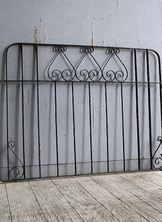イギリスアンティーク アイアンフェンス ゲート柵 ガーデニング 10190