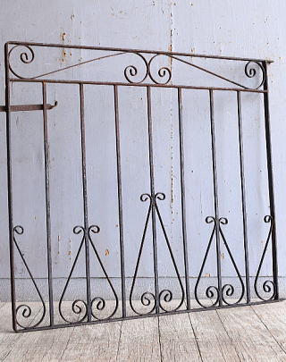 イギリスアンティーク アイアンフェンス ゲート柵 ガーデニング 10845