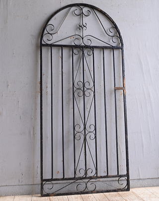 イギリスアンティーク アイアンフェンス ゲート柵 ガーデニング 10913