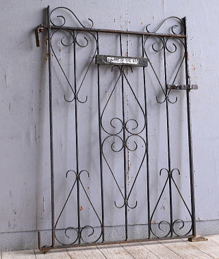 イギリスアンティーク アイアンフェンス ゲート柵 ガーデニング