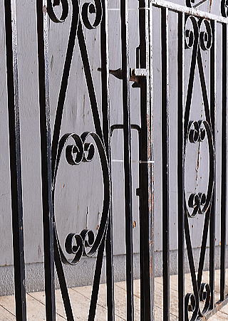 イギリスアンティーク アイアンフェンス ゲート柵 ガーデニング 10958
