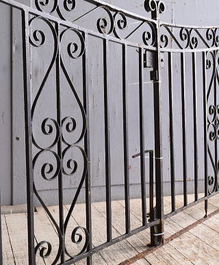 イギリスアンティーク アイアンフェンス ゲート柵 ガーデニング 10961