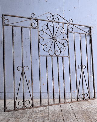 イギリスアンティーク アイアンフェンス ゲート柵 ガーデニング 11079