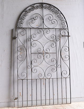 イギリスアンティーク アイアンフェンス ゲート柵 ガーデニング 11200