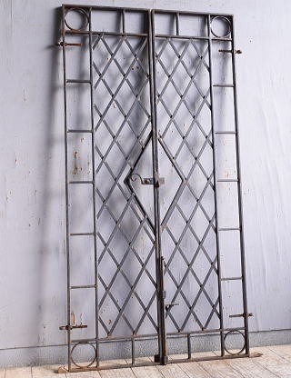 イギリスアンティーク アイアンフェンス ゲート柵 ガーデニング 11284