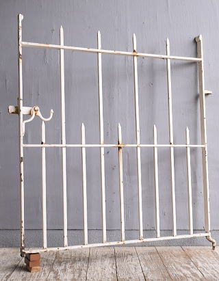 イギリスアンティーク アイアンフェンス ゲート柵 ガーデニング 11674