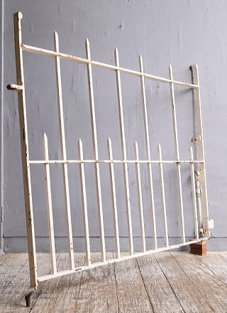 イギリスアンティーク アイアンフェンス ゲート柵 ガーデニング 11675