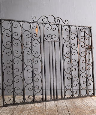 イギリスアンティーク アイアンフェンス ゲート柵 ガーデニング 11712