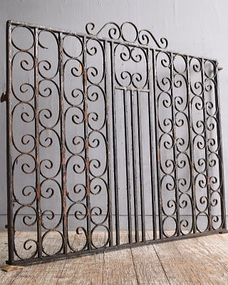 イギリスアンティーク アイアンフェンス ゲート柵 ガーデニング 11713