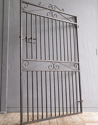 イギリスアンティーク アイアンフェンス ゲート柵 ガーデニング 11716