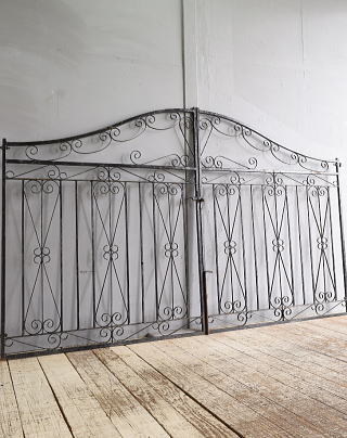 イギリスアンティーク アイアンフェンス ゲート柵 ガーデニング 11743