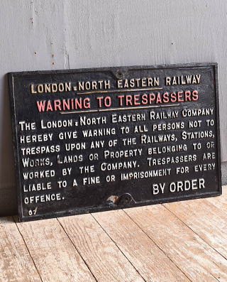 イギリス　アンティーク レイルウェイサイン 鉄道標識 11817