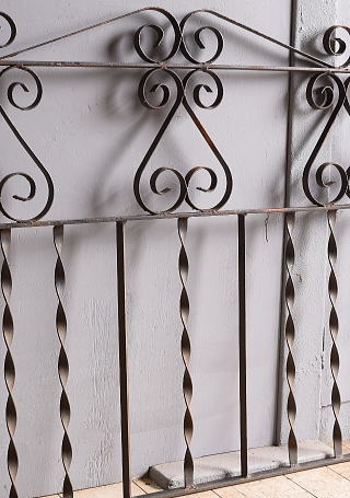 イギリスアンティーク アイアンフェンス ゲート柵 ガーデニング 11953