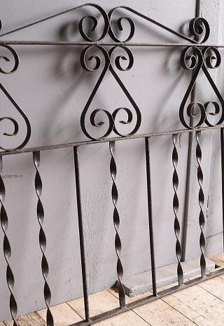 イギリスアンティーク アイアンフェンス ゲート柵 ガーデニング 11954