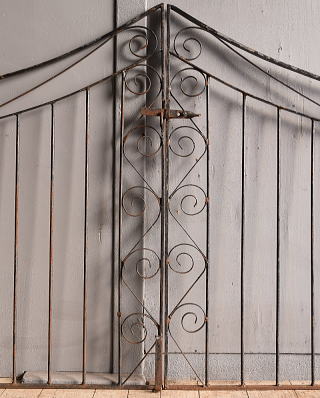 イギリスアンティーク アイアンフェンス ゲート柵 ガーデニング 12040
