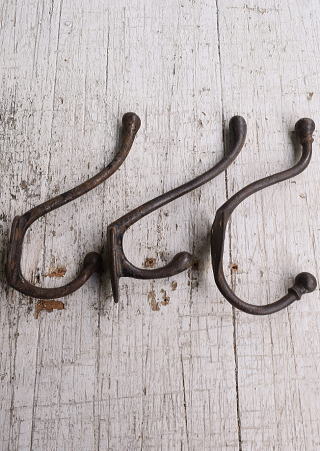 イギリス アンティーク　アイアンコートフック×3　12137
