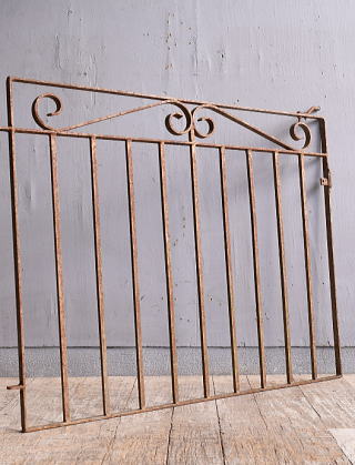 イギリスアンティーク アイアンフェンス ゲート柵 ガーデニング 12227