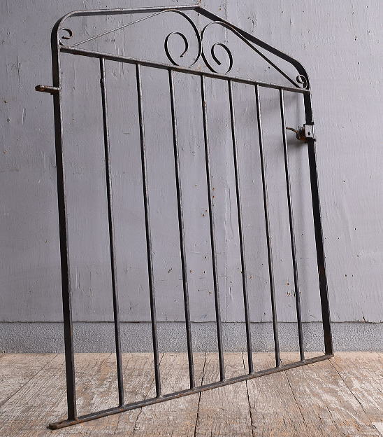 イギリスアンティーク アイアンフェンス ゲート柵 ガーデニング 12237