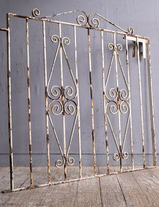 イギリスアンティーク アイアンフェンス ゲート柵 ガーデニング 12240