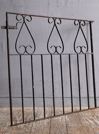 イギリスアンティーク アイアンフェンス ゲート柵 ガーデニング 12322