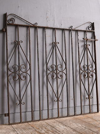 イギリスアンティーク アイアンフェンス ゲート柵 ガーデニング 12338