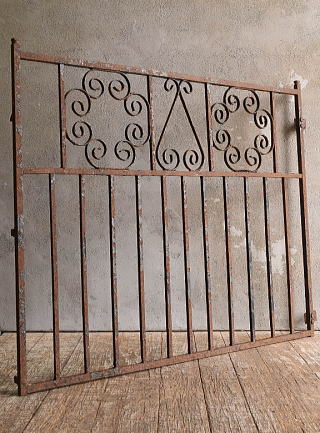 イギリスアンティーク アイアンフェンス ゲート柵 ガーデニング 13111