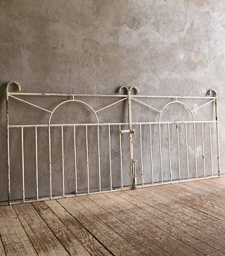 イギリスアンティーク アイアンフェンス ゲート柵 ガーデニング 13214