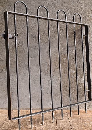 イギリスアンティーク アイアンフェンス ゲート柵 ガーデニング 13259