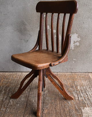 イギリス アンティーク家具 子供用椅子 回転イス 13280