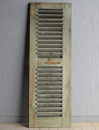ハンガリー製 アンティーク 木製ルーバー雨戸 ディスプレイ 建具 13347