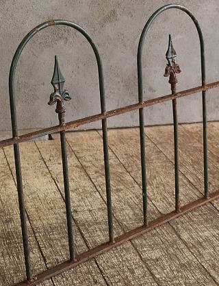 イギリスアンティーク アイアンフェンス ゲート柵 ガーデニング 13388