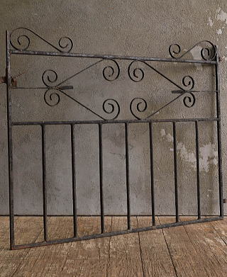 イギリスアンティーク アイアンフェンス ゲート柵 ガーデニング 13389