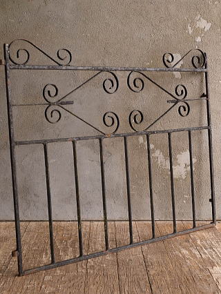 イギリスアンティーク アイアンフェンス ゲート柵 ガーデニング 13390