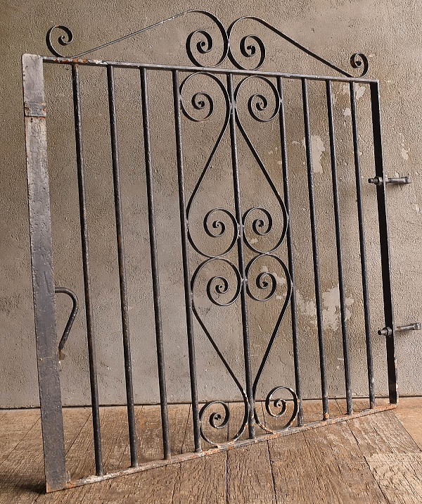 イギリスアンティーク アイアンフェンス ゲート柵 ガーデニング 13428