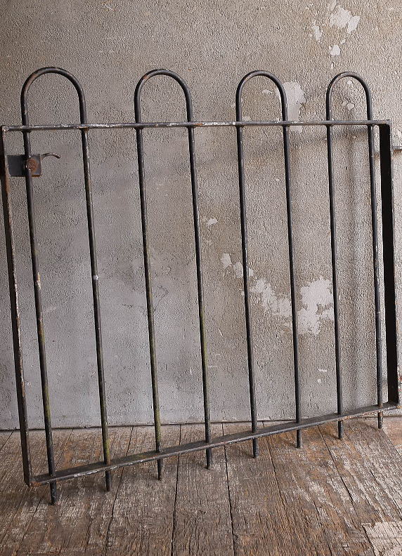 イギリスアンティーク アイアンフェンス ゲート柵 ガーデニング 13456