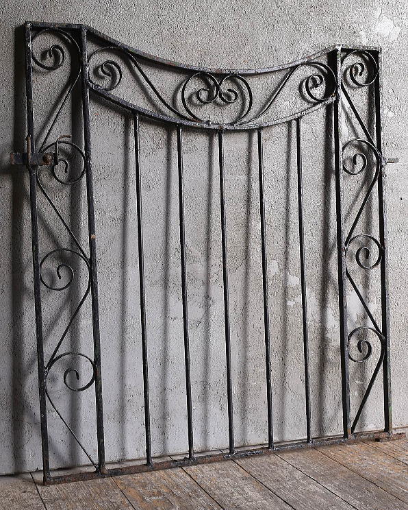 イギリスアンティーク アイアンフェンス ゲート柵 ガーデニング 13459