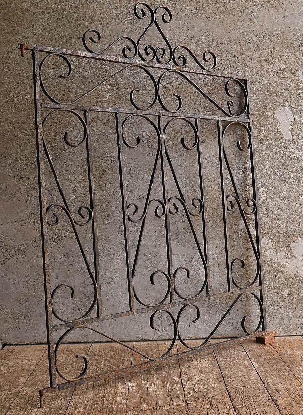 イギリスアンティーク アイアンフェンス ゲート柵 ガーデニング 13501