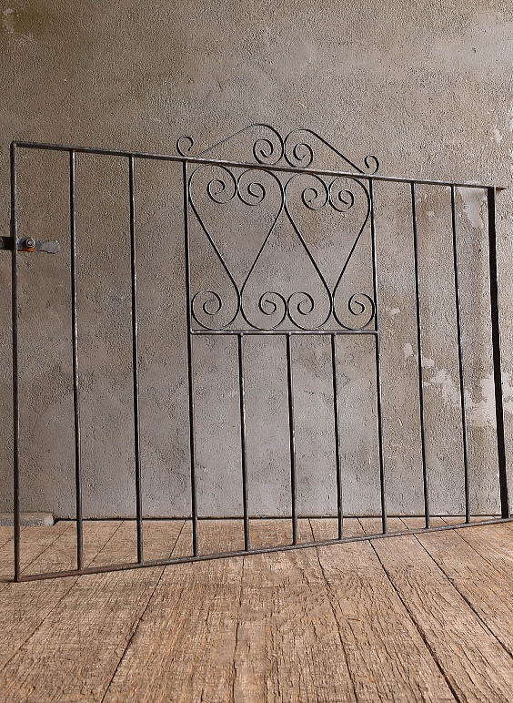 イギリスアンティーク アイアンフェンス ゲート柵 ガーデニング 13502