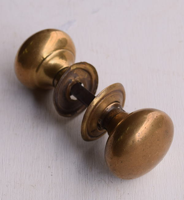 イギリス アンティーク 真鍮製 ドアノブ 建具金物 握り玉 13524