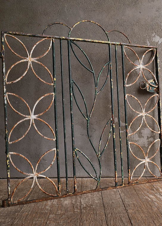 イギリスアンティーク アイアンフェンス ゲート柵 ガーデニング 13534