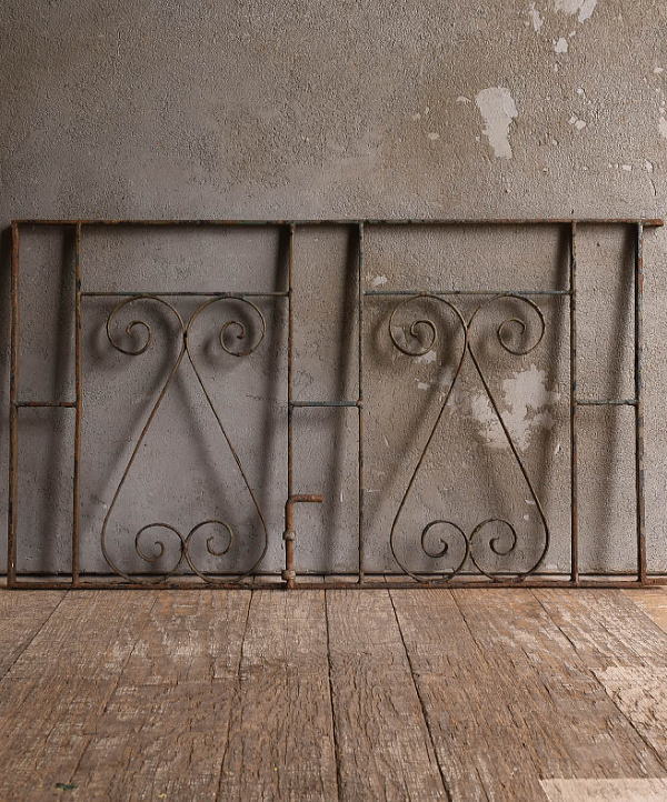 イギリスアンティーク アイアンフェンス ゲート柵 ガーデニング 13535