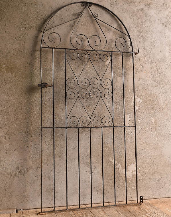 イギリスアンティーク アイアンフェンス ゲート柵 ガーデニング 13548