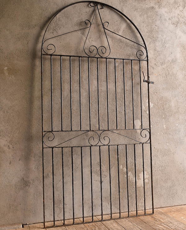 イギリスアンティーク アイアンフェンス ゲート柵 ガーデニング 13549