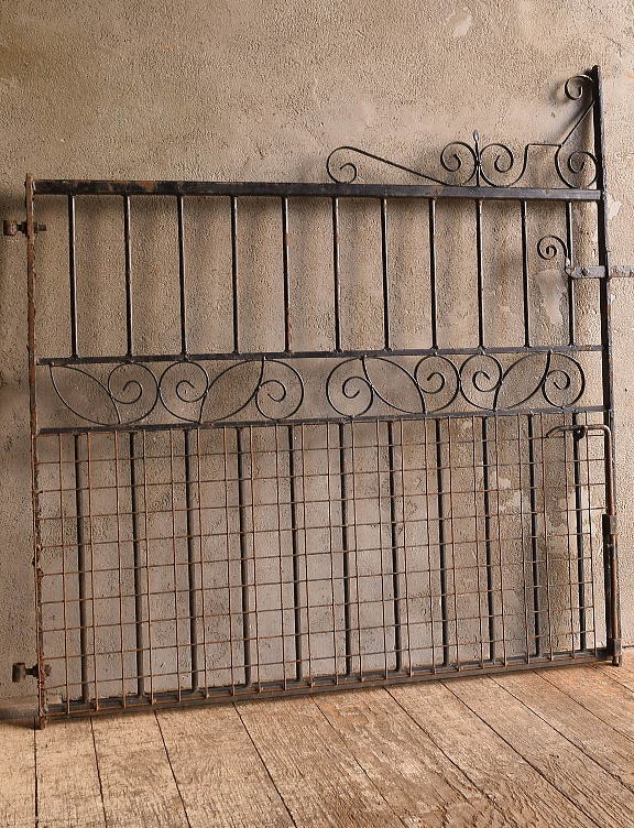 イギリスアンティーク アイアンフェンス ゲート柵 ガーデニング 13551
