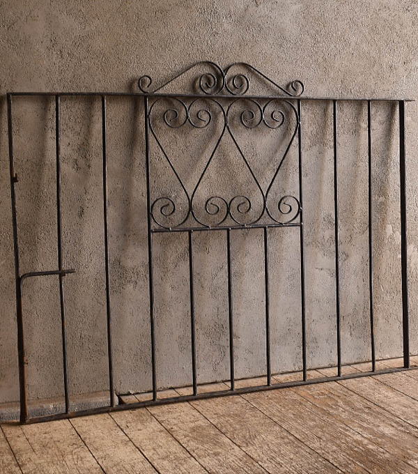 イギリスアンティーク アイアンフェンス ゲート柵 ガーデニング 13555