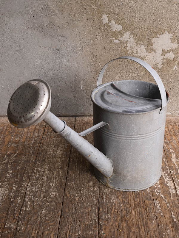 ハンガリー製 アンティーク ブリキ製 ジョウロ ガーデニング 13566