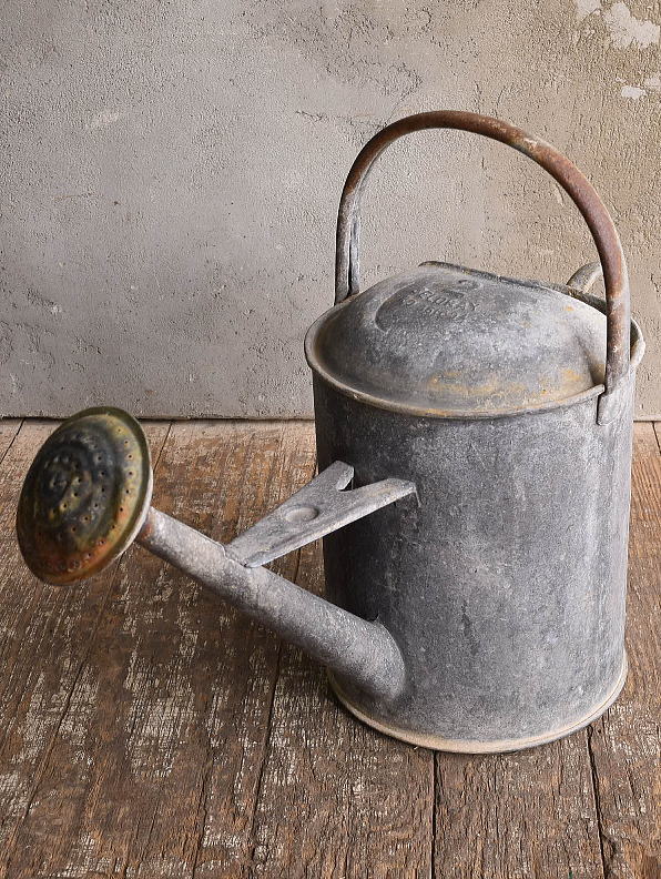 イギリス アンティーク ブリキ製 ジョウロ ガーデニング 13567