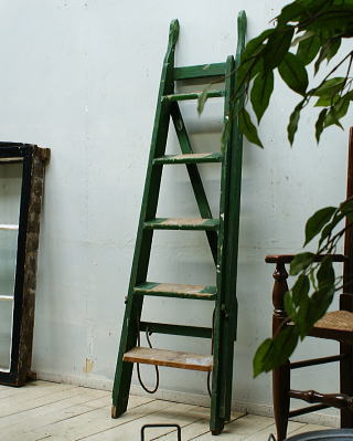 ✴︎最後の1台✴︎ ハンドメイド　ディスプレイステップラダー イギリス アンティーク ステップラダー 脚立 ディスプレイ 4295