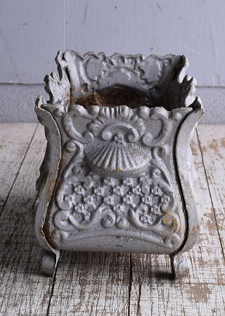 フレンチ　アンティーク　鉄製　プランター　植木鉢　9148